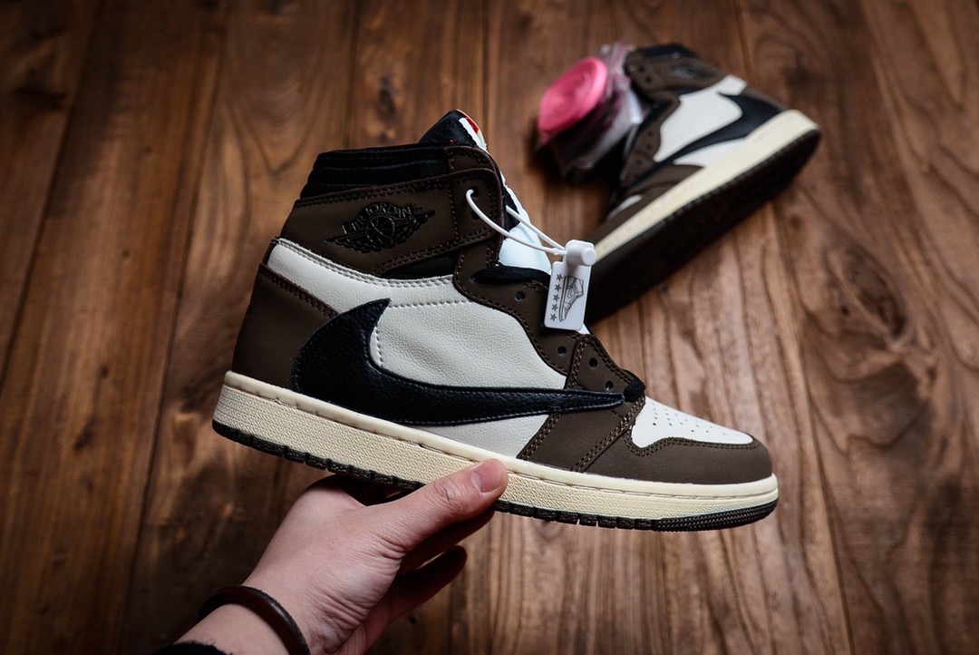 Jordan 1 Retro High OG SP Travis Scott
