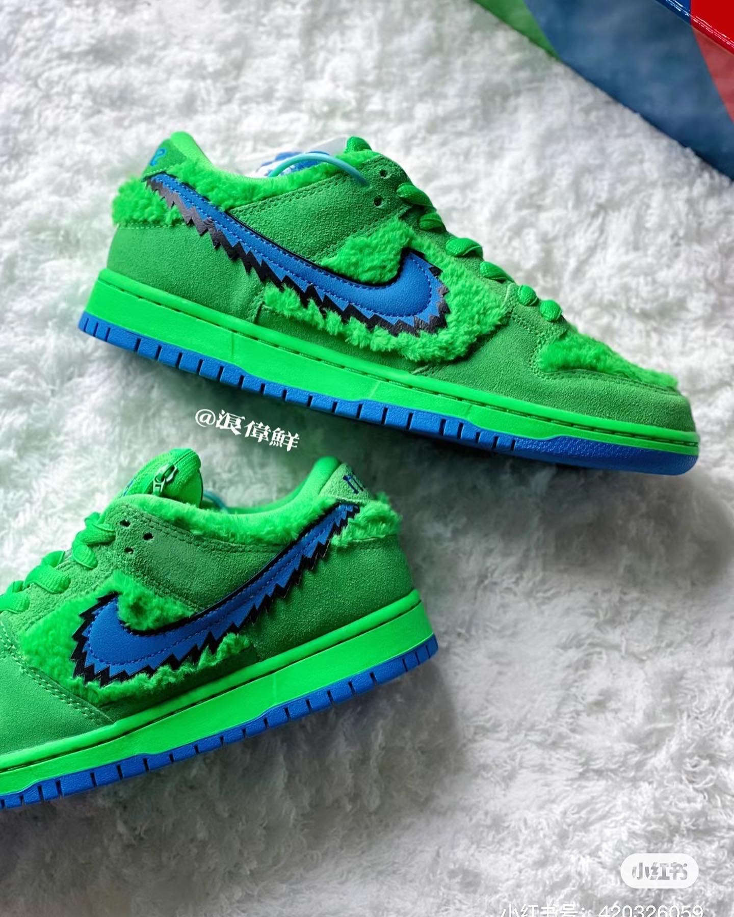 Nike SB Dunk Low Grateful Dead Bears Green