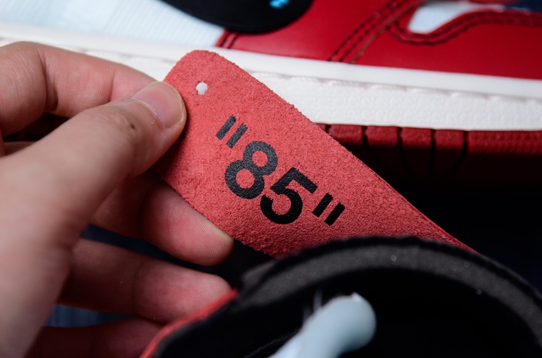 Off-White x Air Jordan 1 Retro High OG