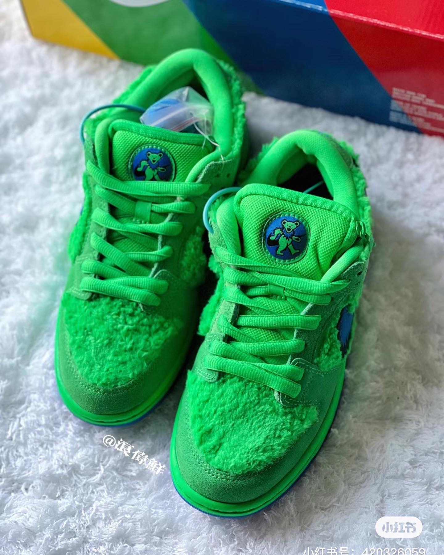 Nike SB Dunk Low Grateful Dead Bears Green