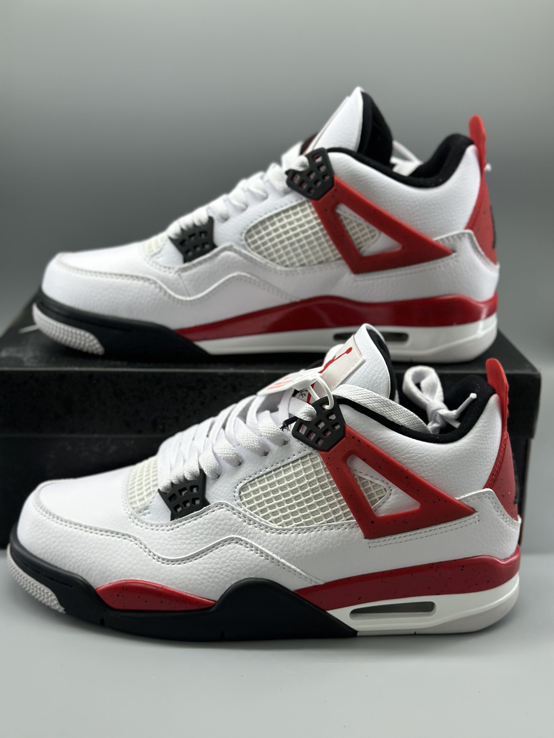 Jordan 4 Retro Neutral Grey