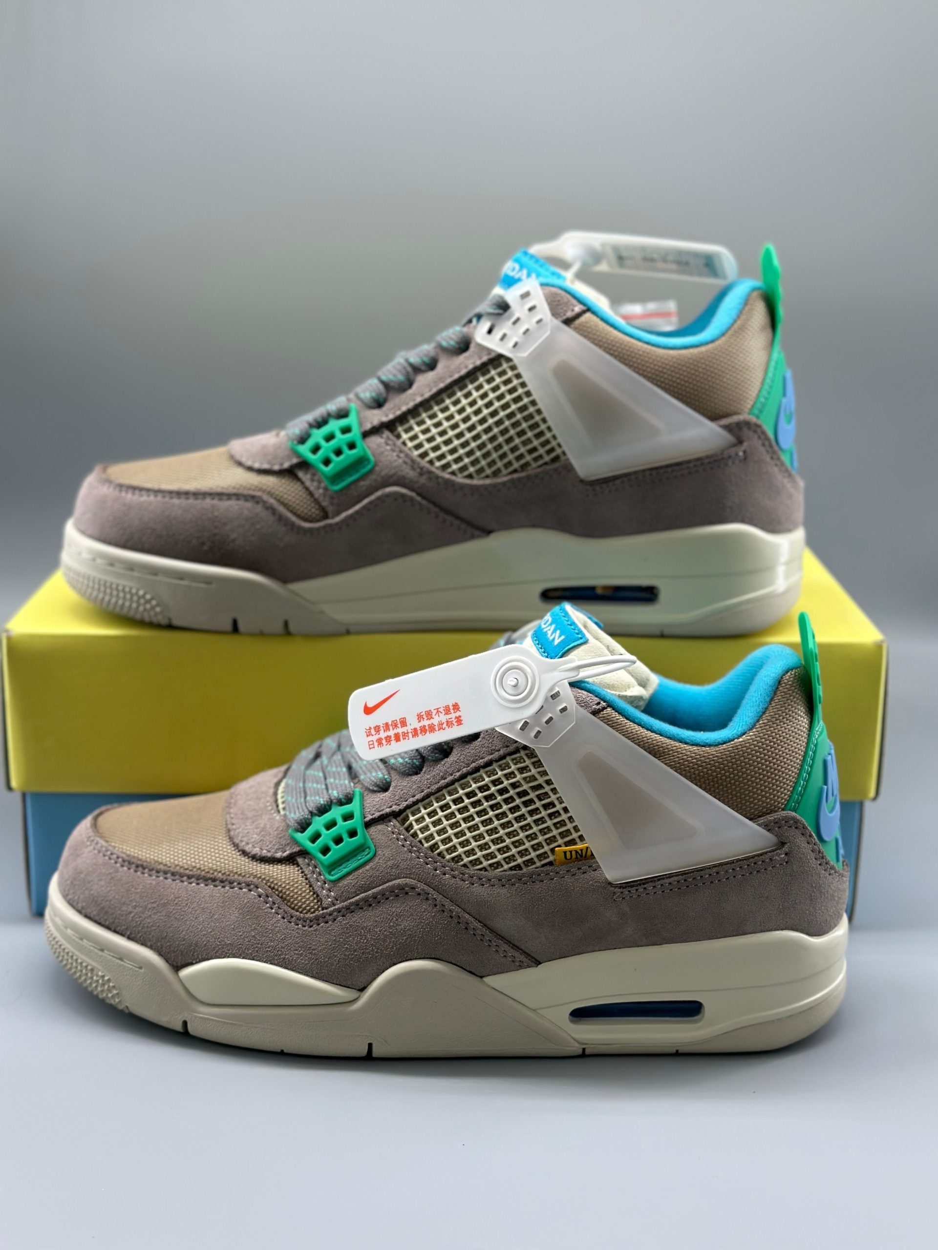 Air Jordan 4 & Union LA Taupe Haze