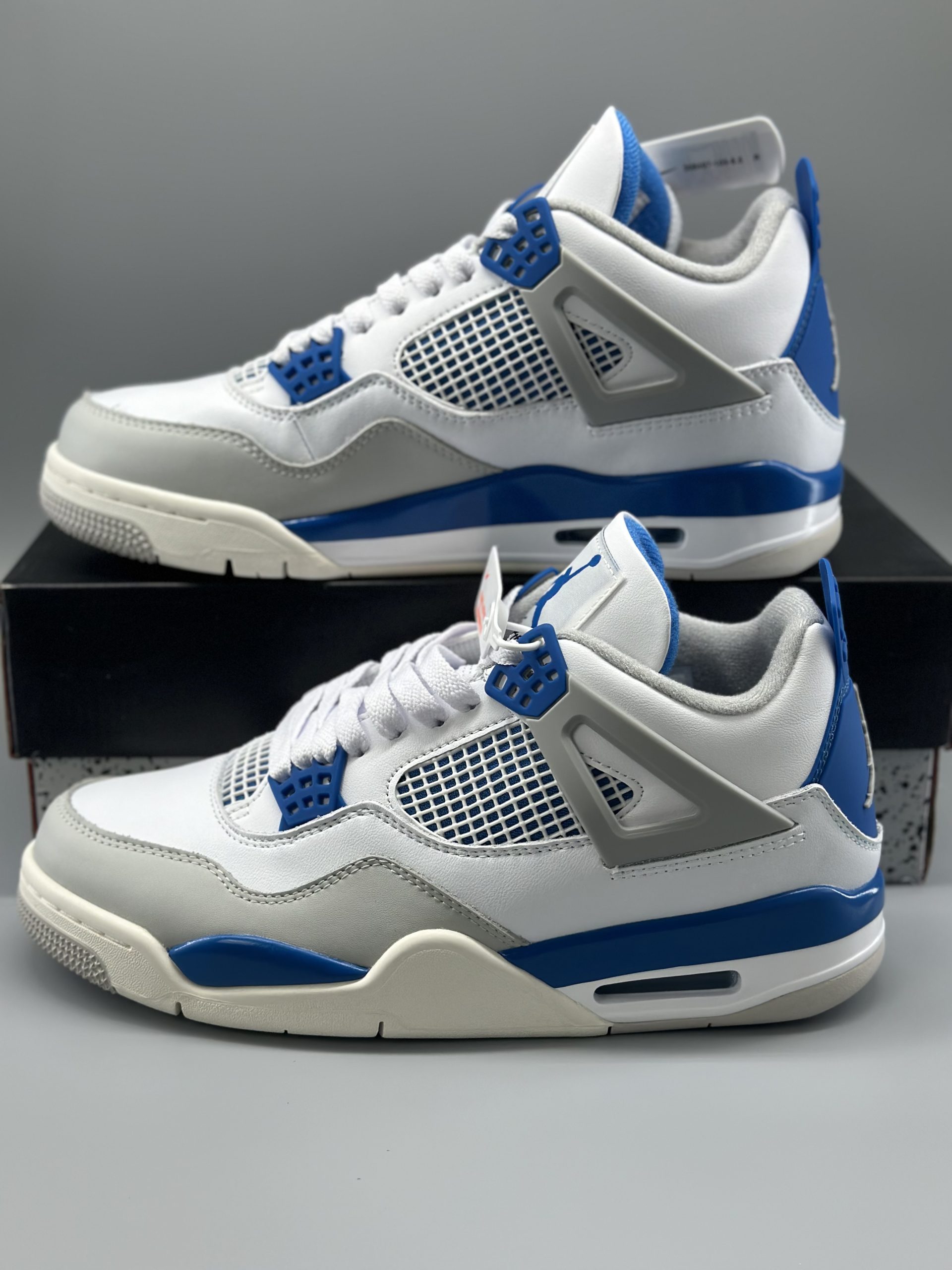 Jordan 4 Retro Military Blue(2012)