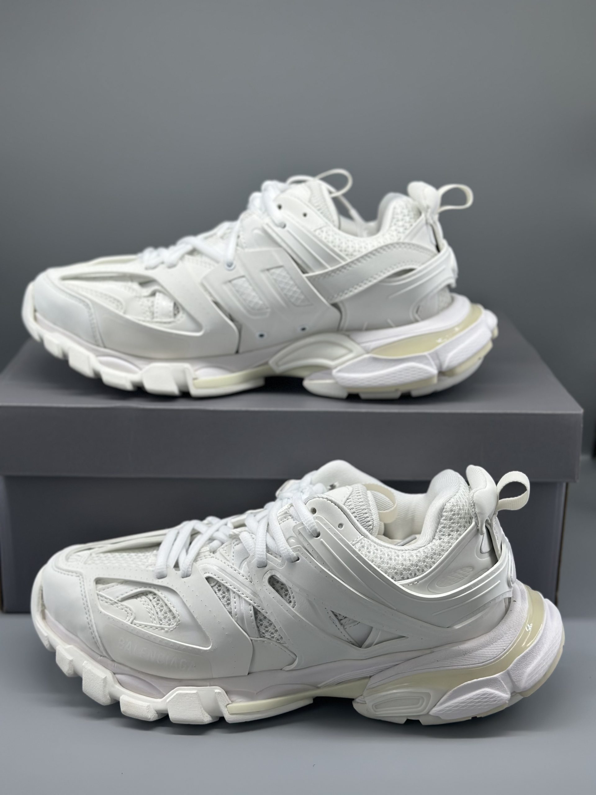 Balenciaga Track White 542023W1GB19000