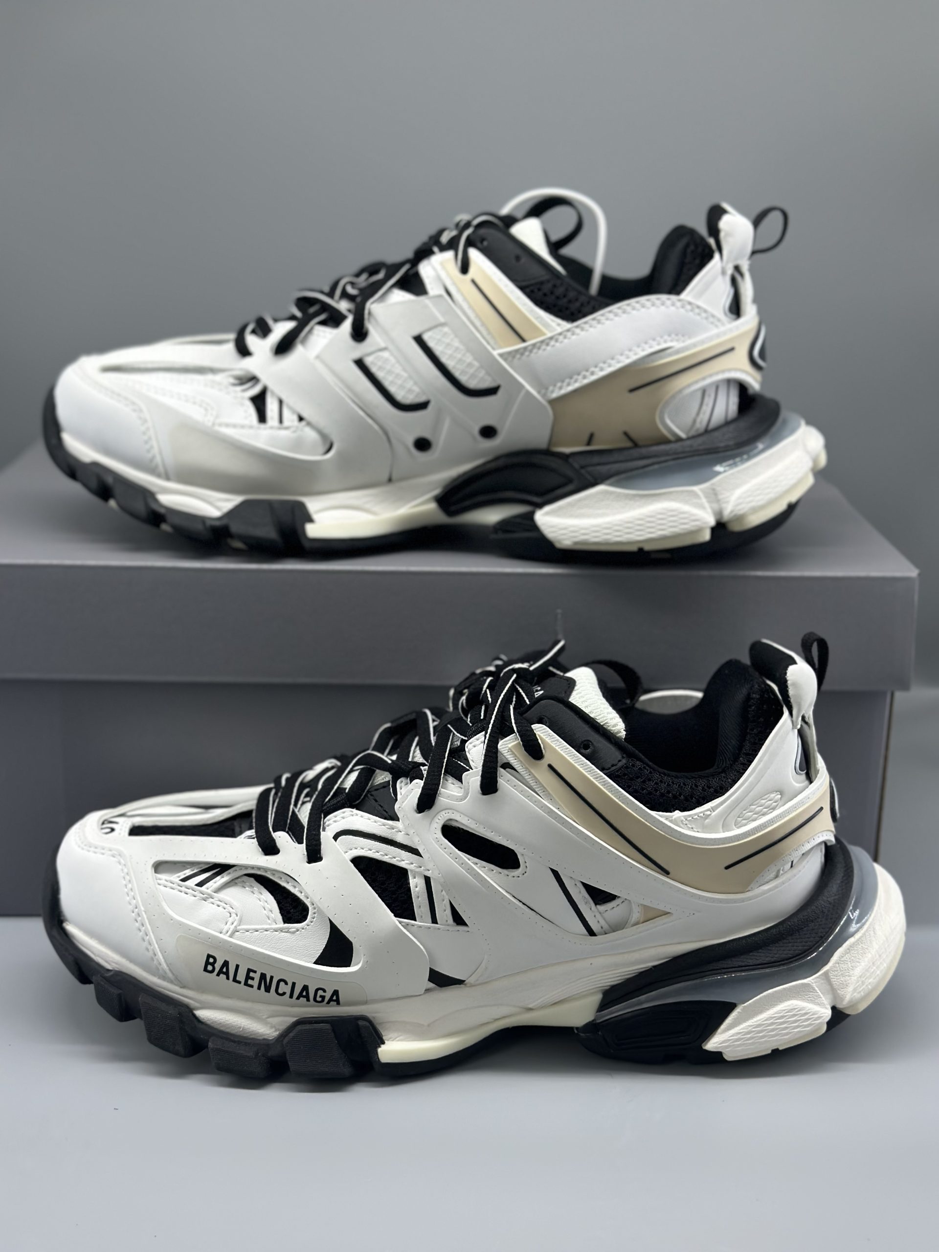 Balenciaga Track Puttee trainers White/Black
