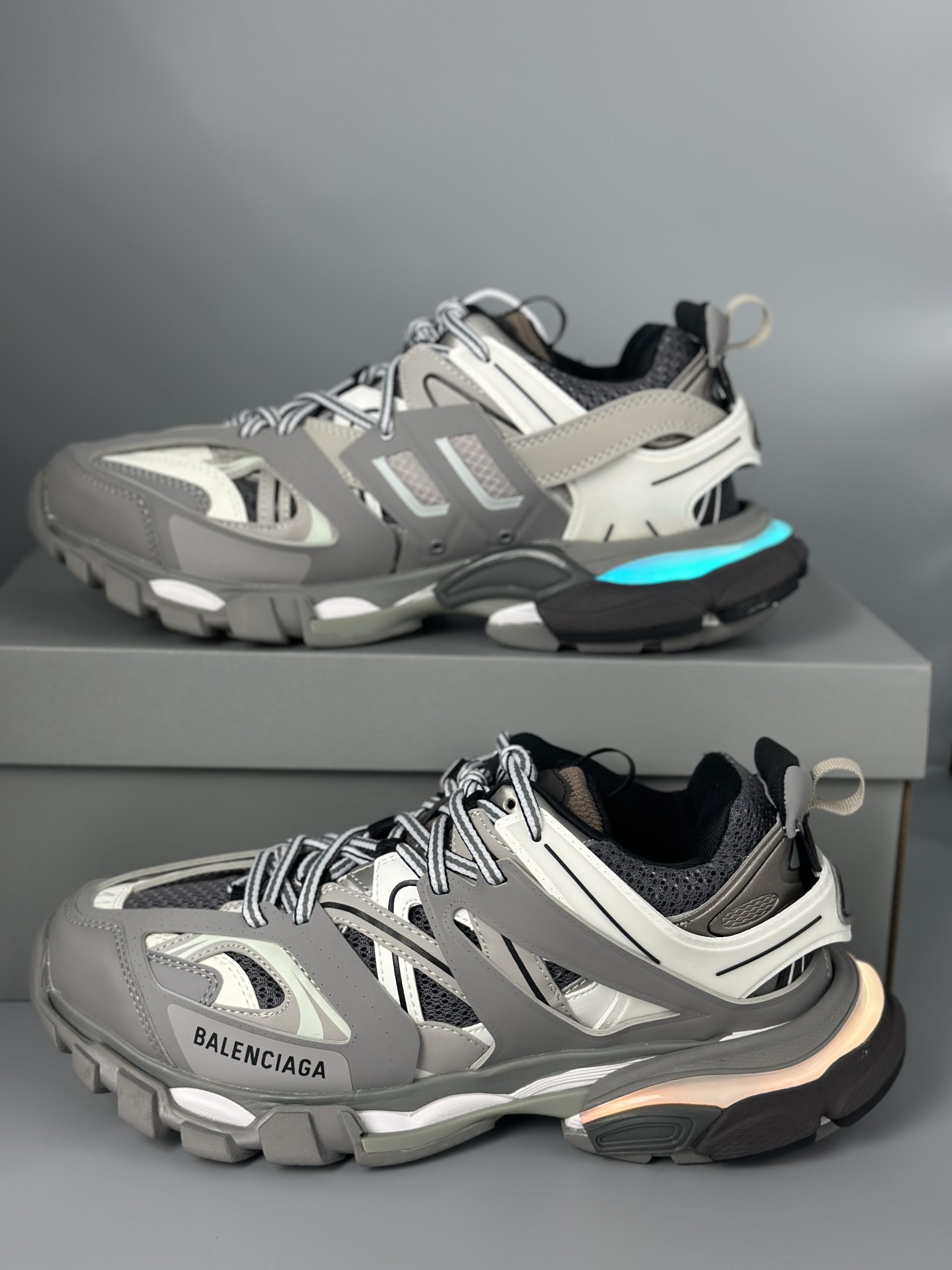 Balenciaga Track Gray Led Track 542023 W3AC1 1094