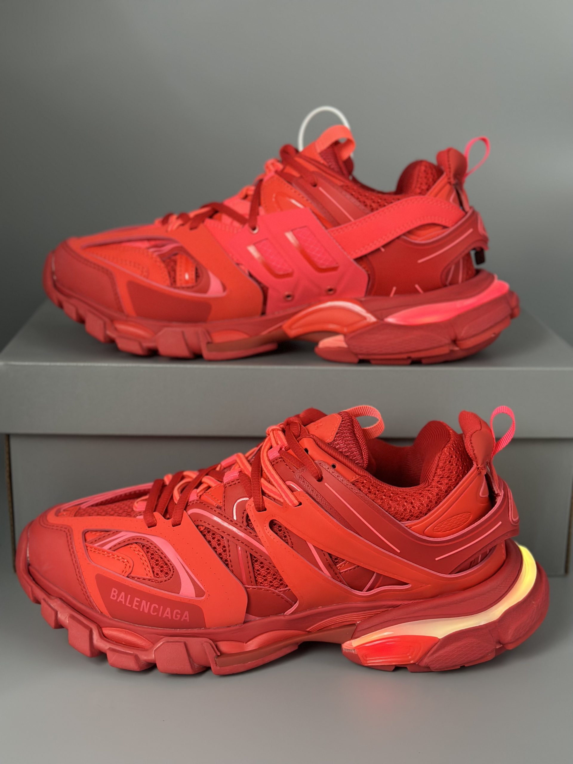 Balenciaga Track Red Led Track 542023 W3AC1 1093