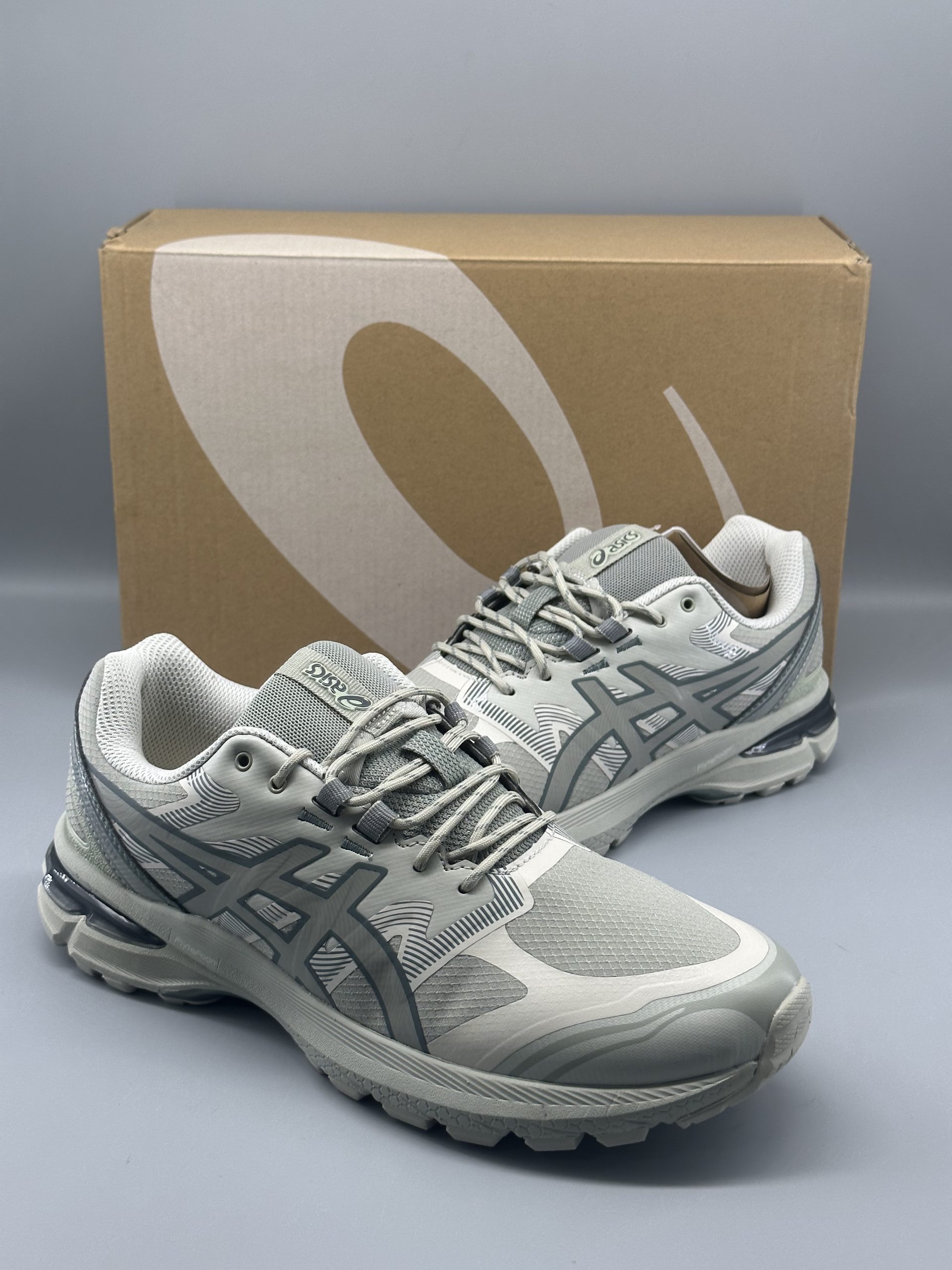 ASICS Gel-Terrain Grey