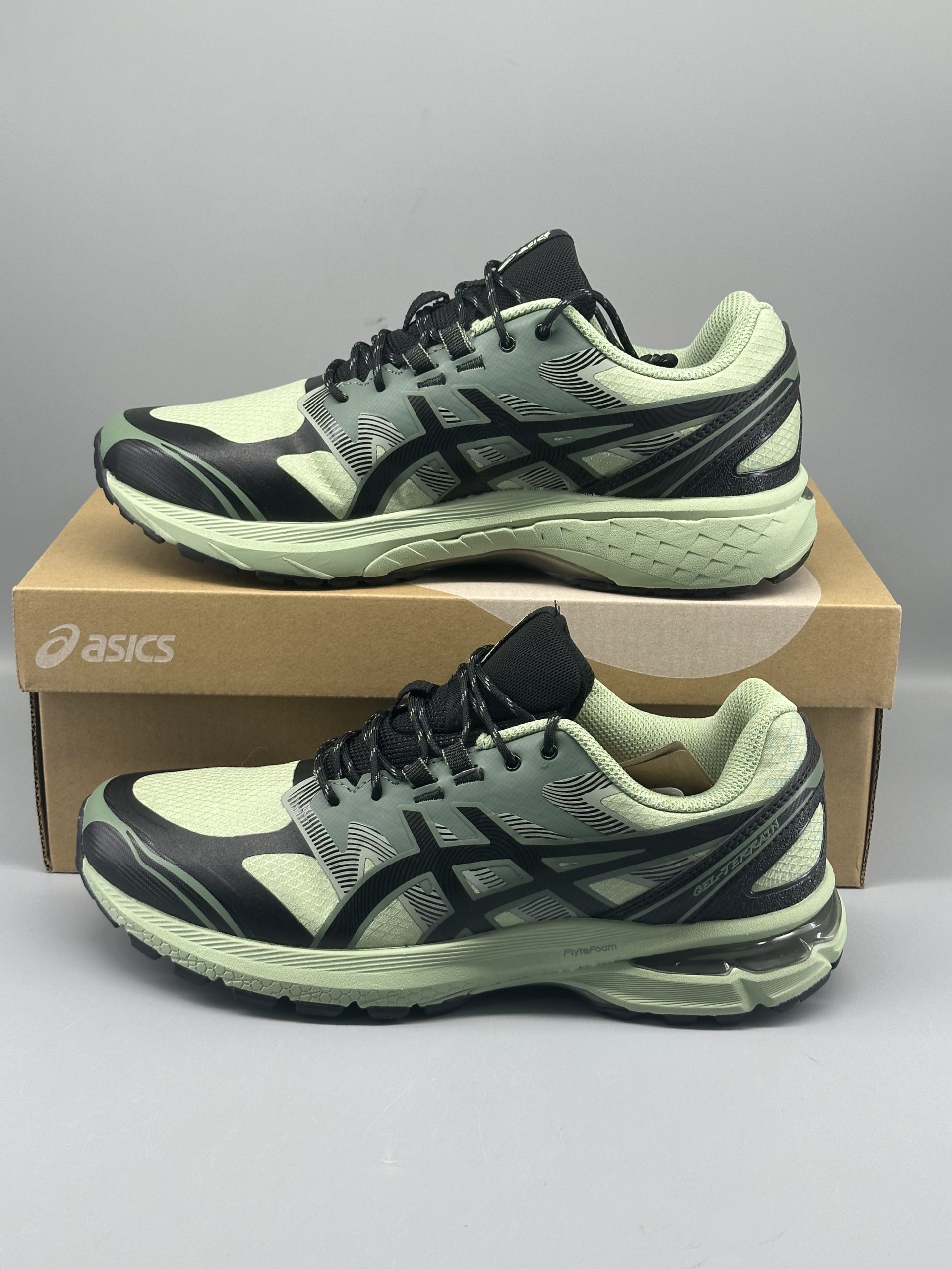 ASICS Gel-Terrain Black-Green