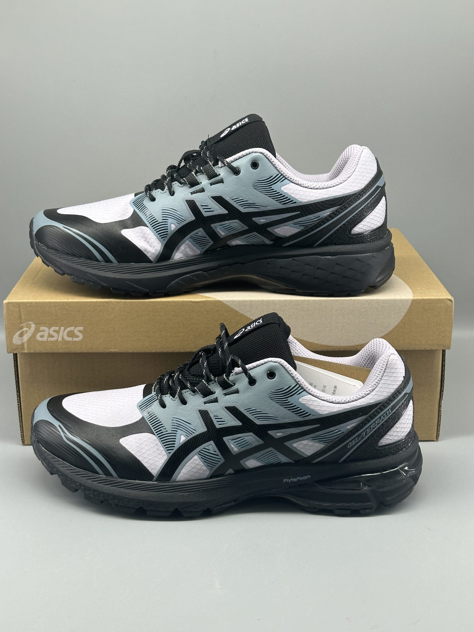 ASICS Gel-Terrain Black-Blue