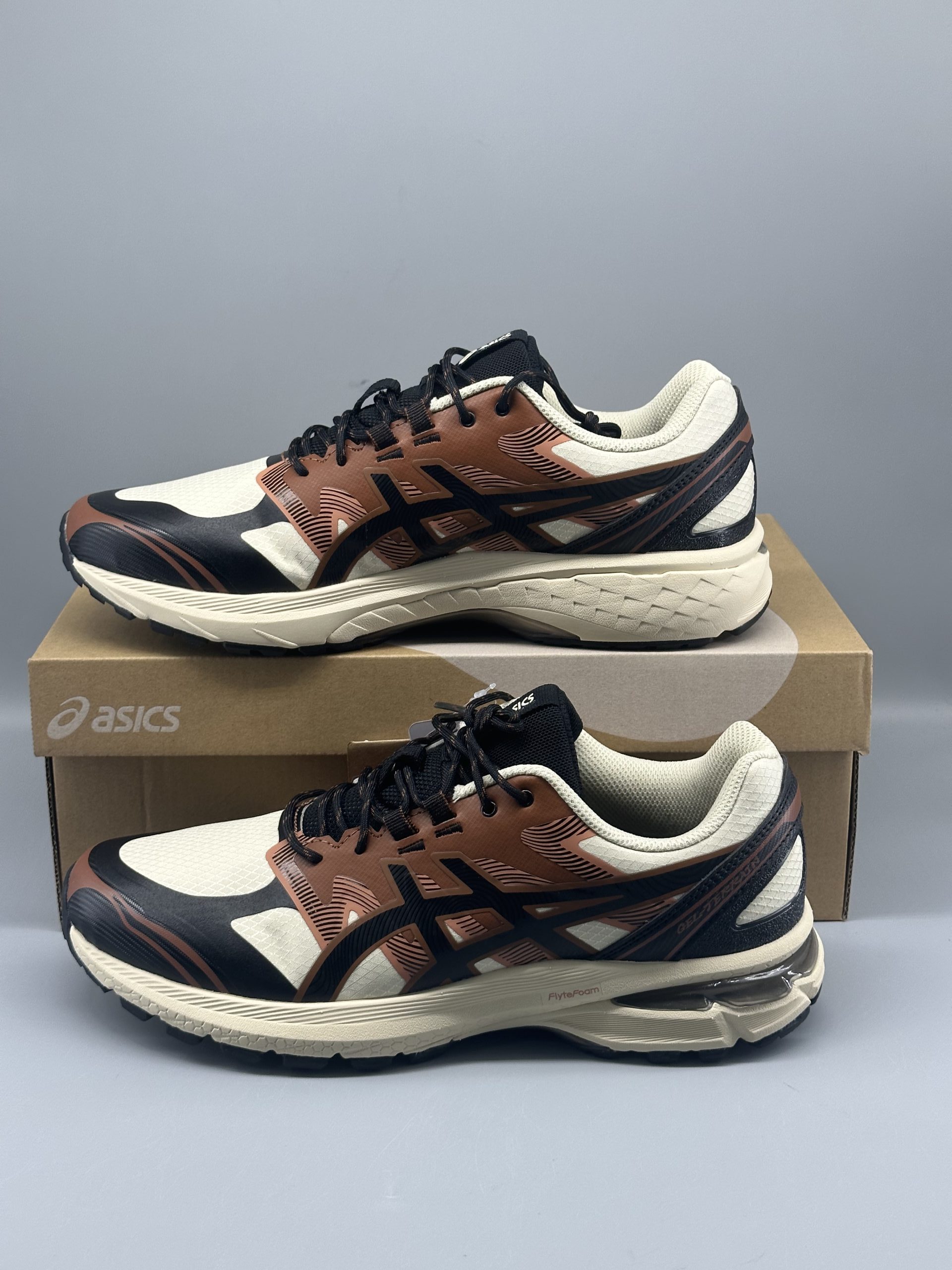 ASICS Gel-Terrain Beige and Orange