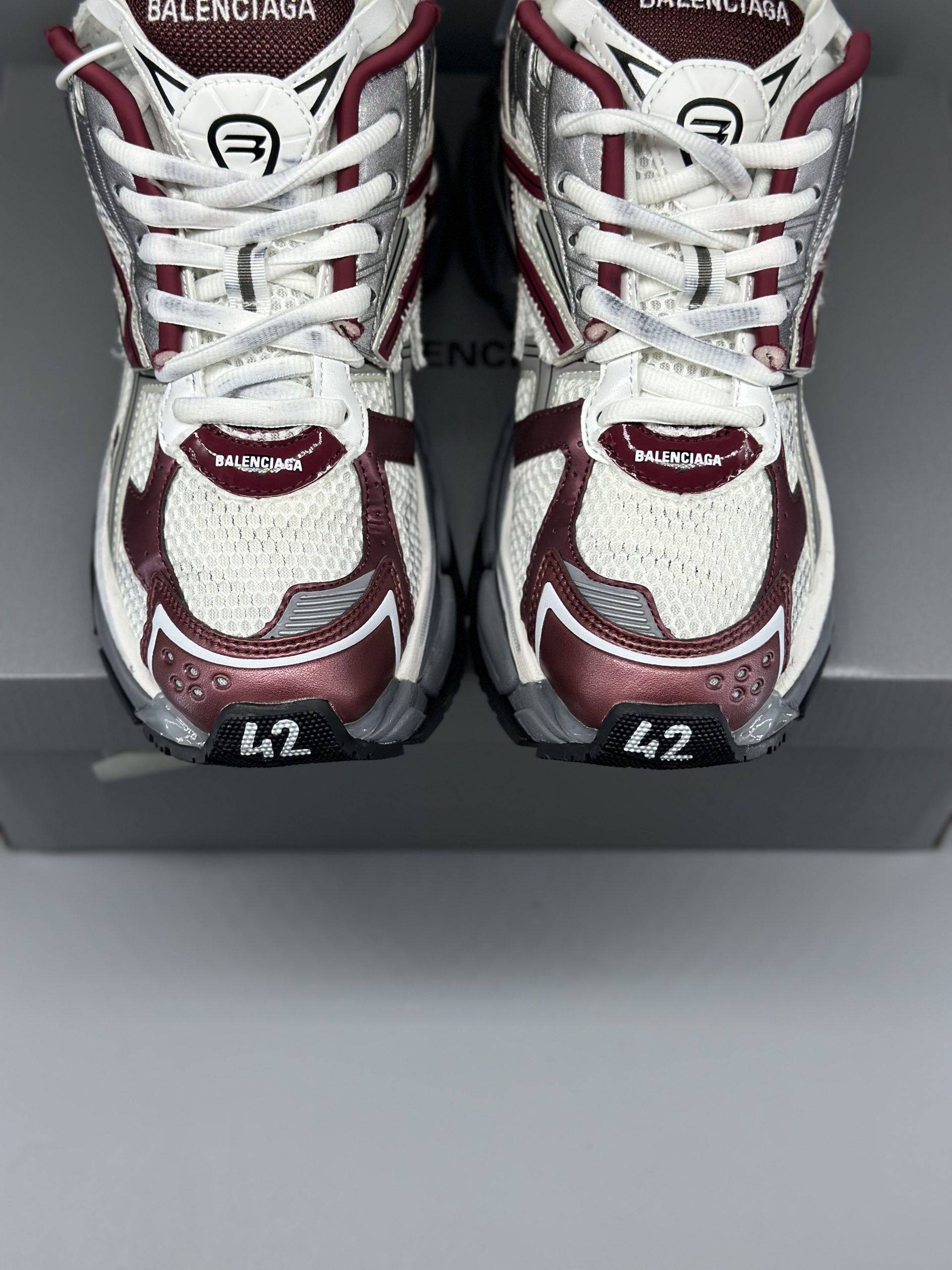 Balenciaga Runner Burgundy 677403W3RB39069