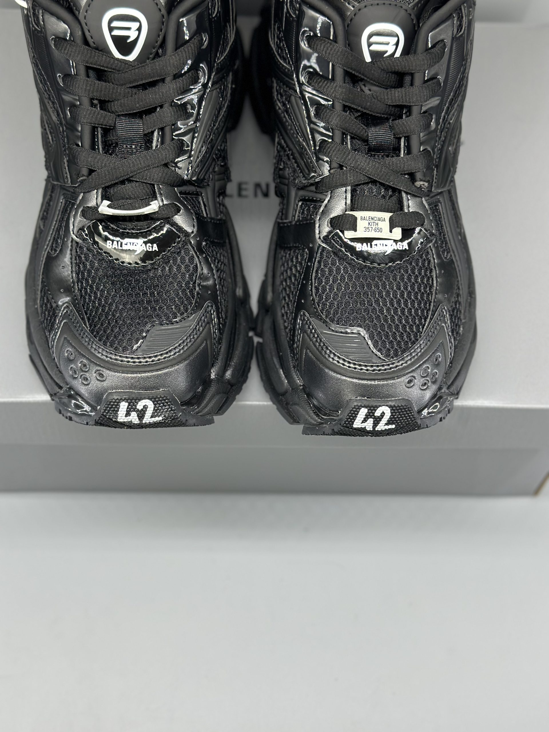 Balenciaga Runner Black 656065W3RA11000