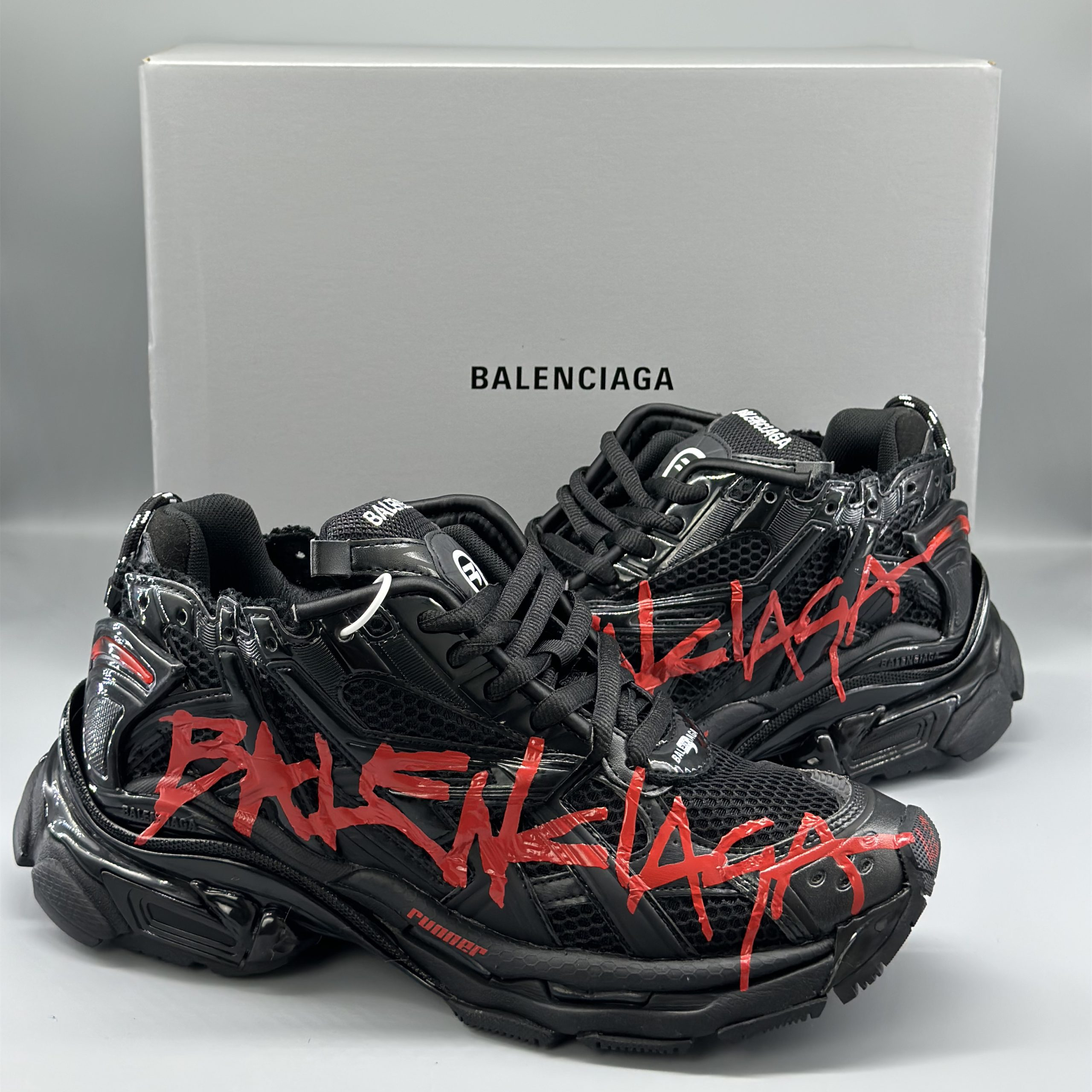 Balenciaga Runner Graffiti Black Red 677403W3RBQ1060