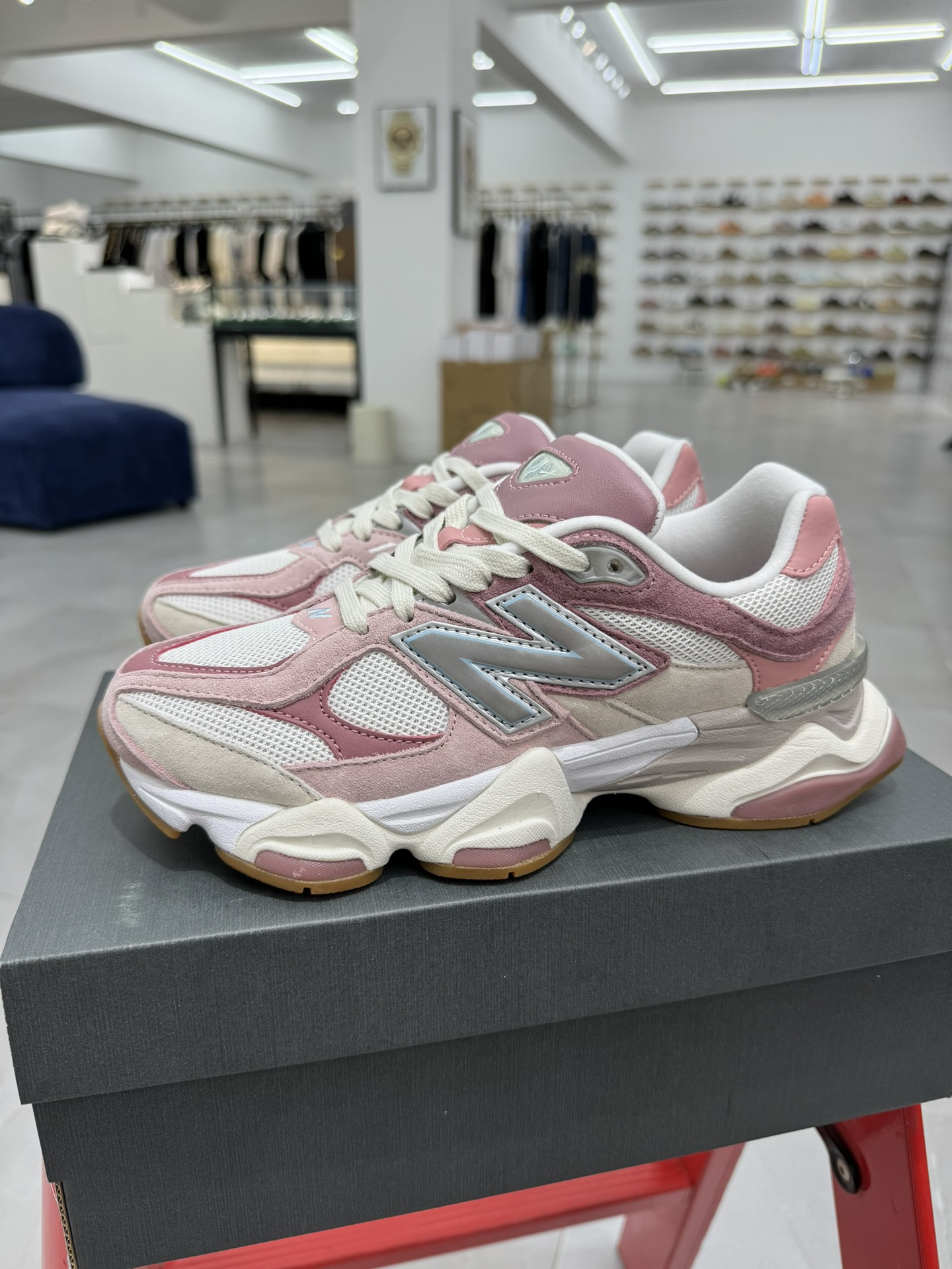 New Balance 9060 Rose Pink