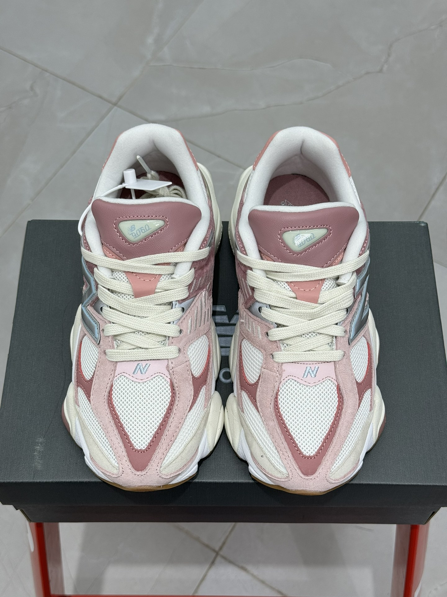 New Balance 9060 Rose Pink