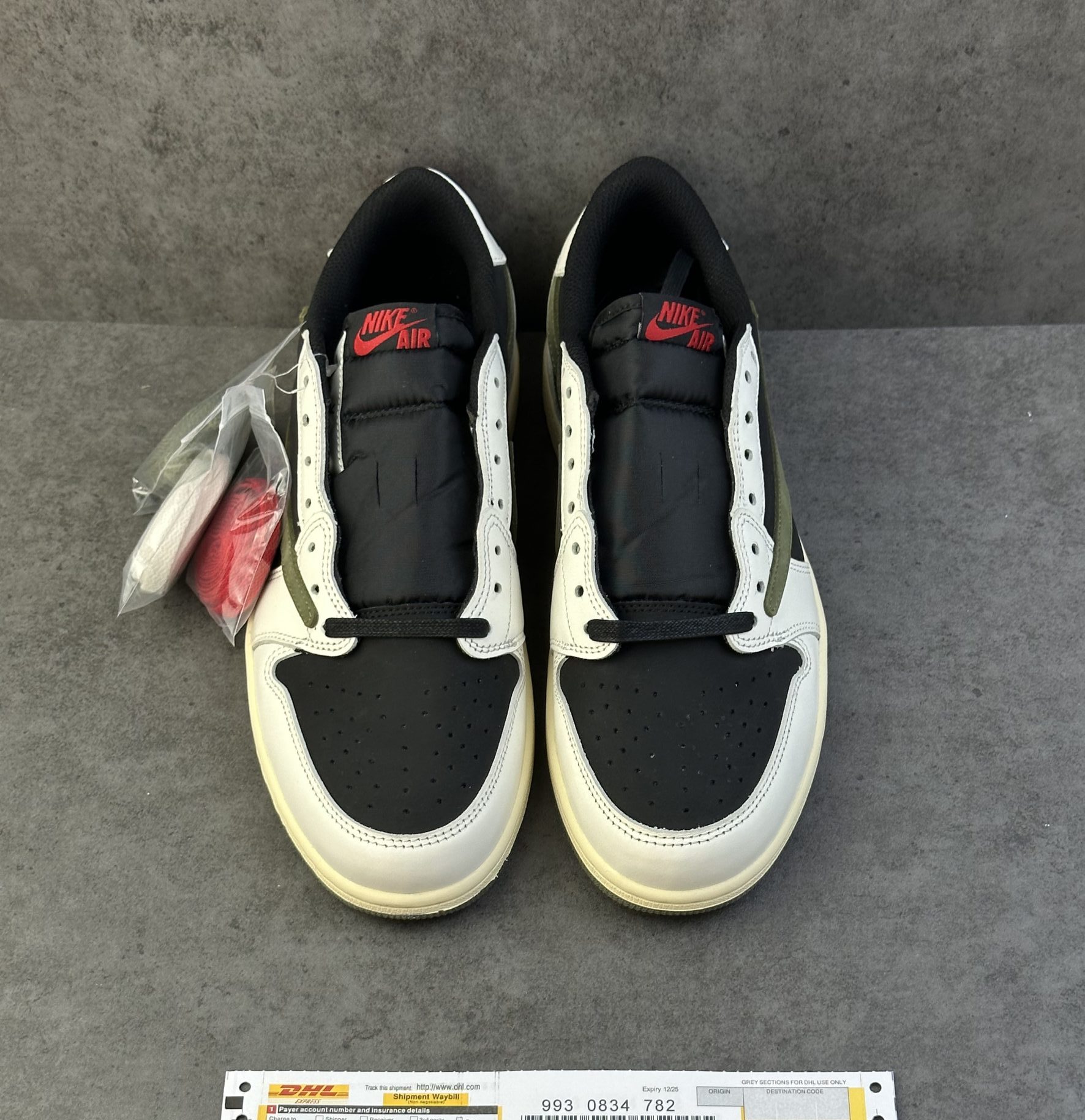 Jordan 1 Retro Low OG SP Travis Scott Olive