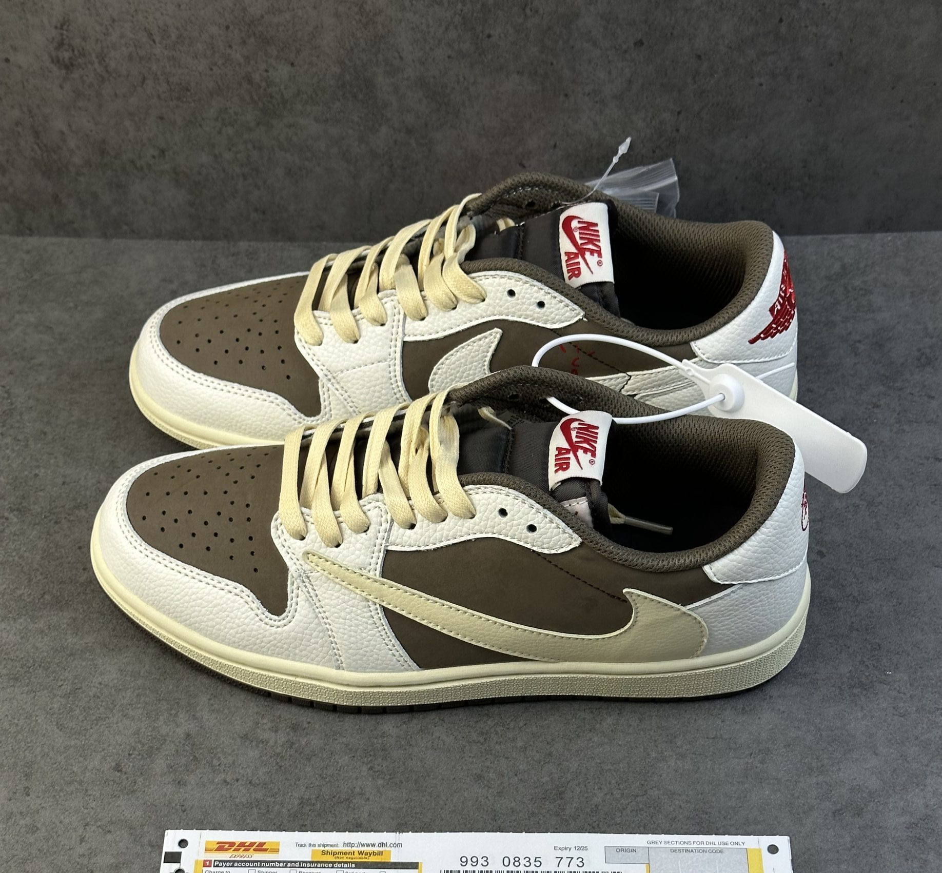 Jordan 1 Retro Low OG SP Travis Scott Reverse Mocha