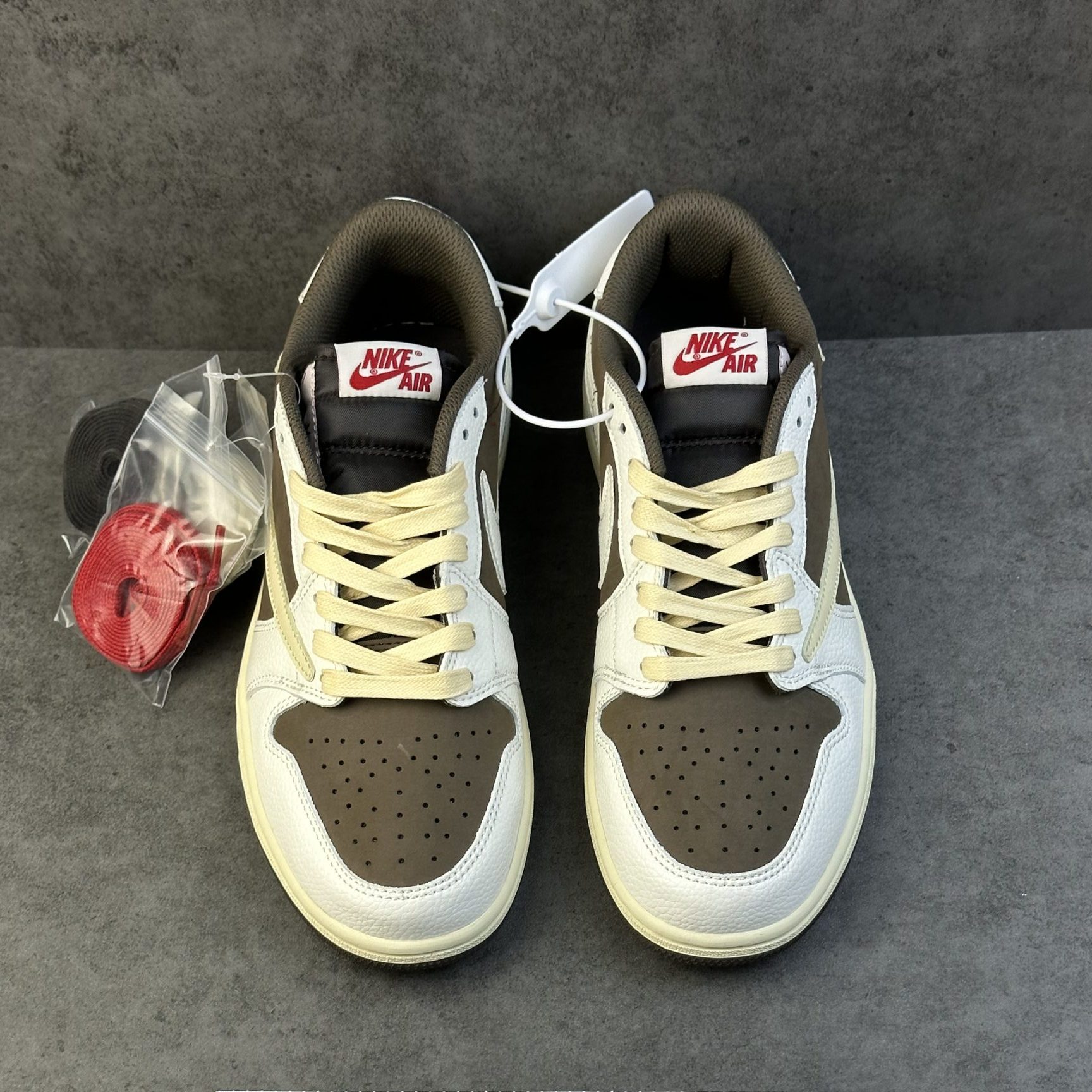 Jordan 1 Retro Low OG SP Travis Scott Reverse Mocha