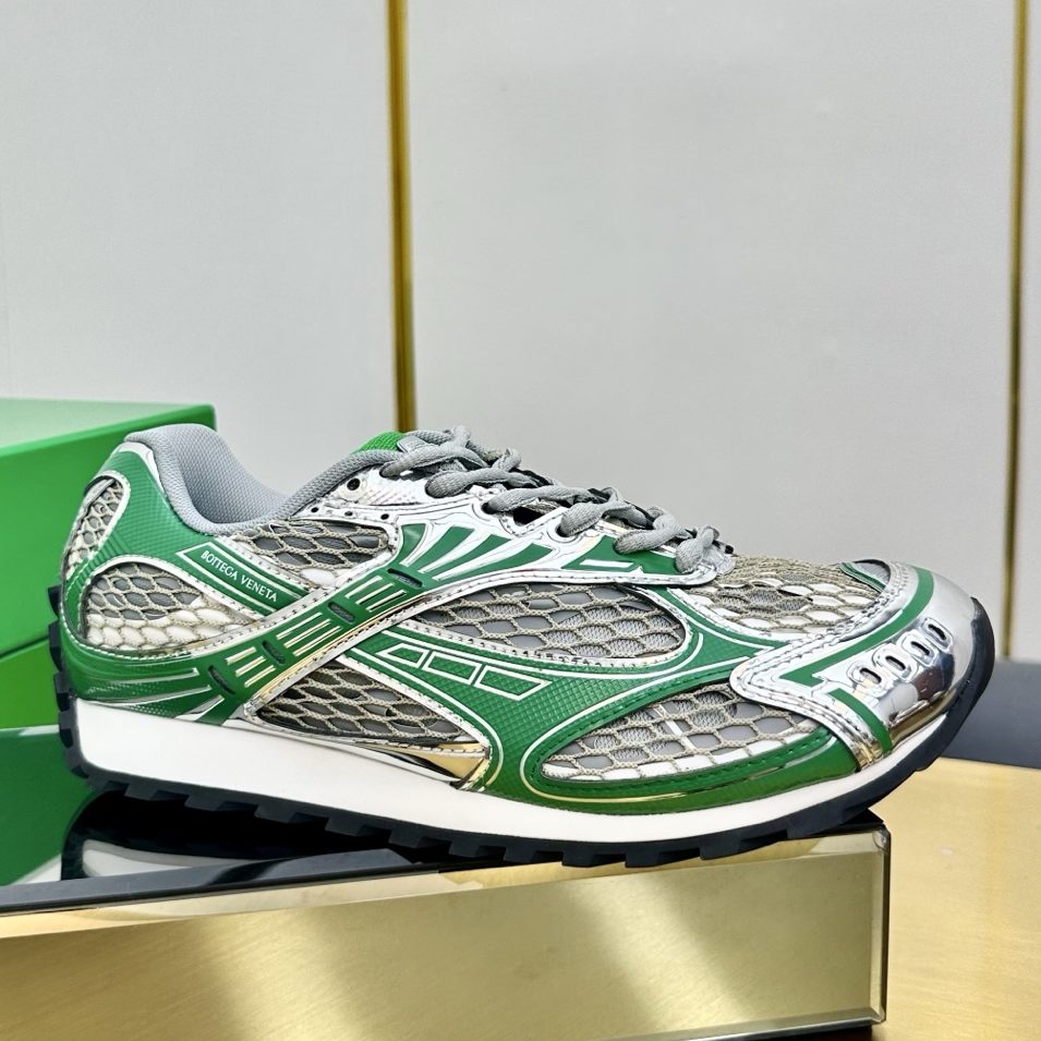 Bottega Veneta Orbit Silver Parakeet 741357V2X401428