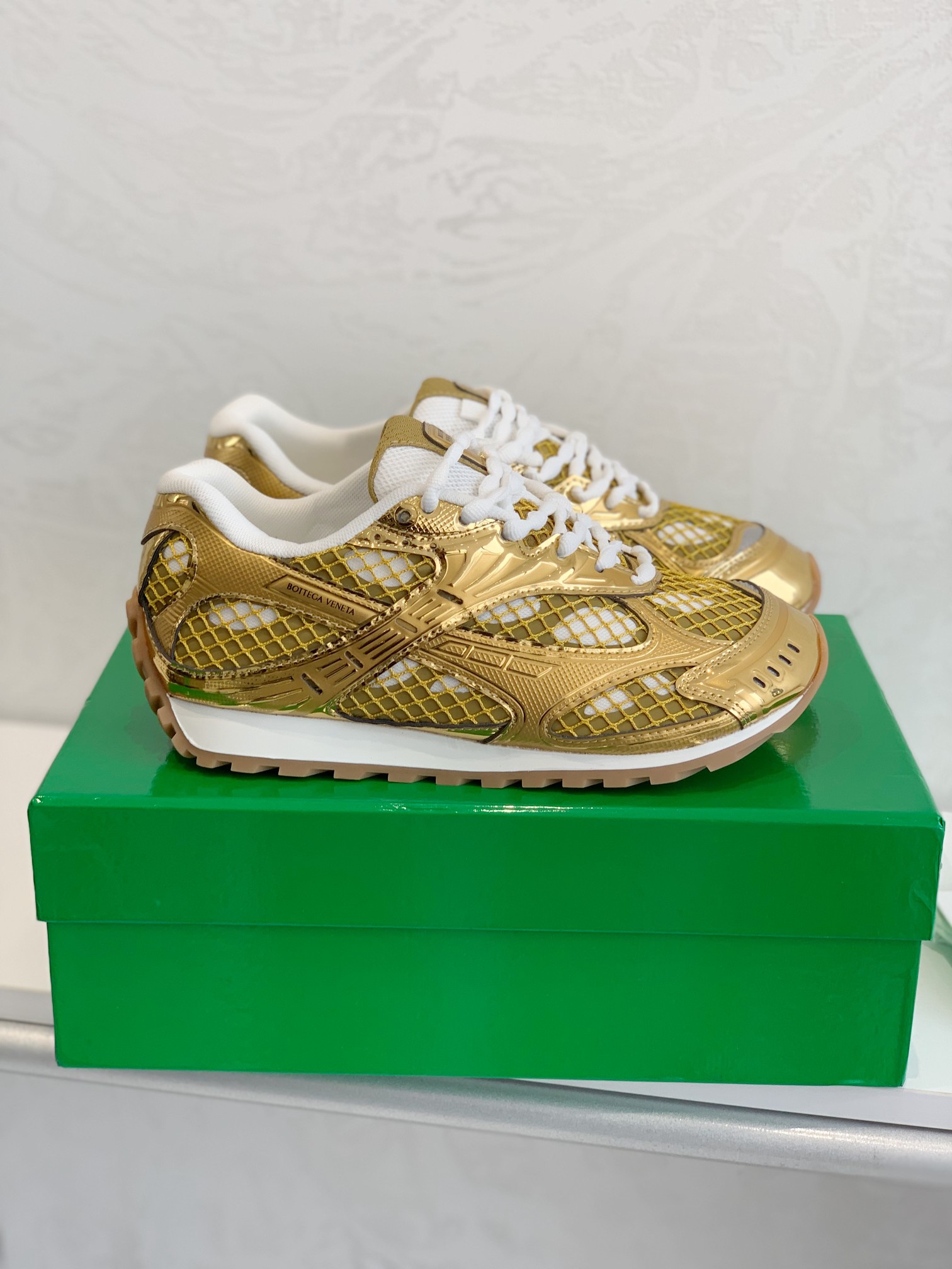 Bottega Veneta Orbit Golden