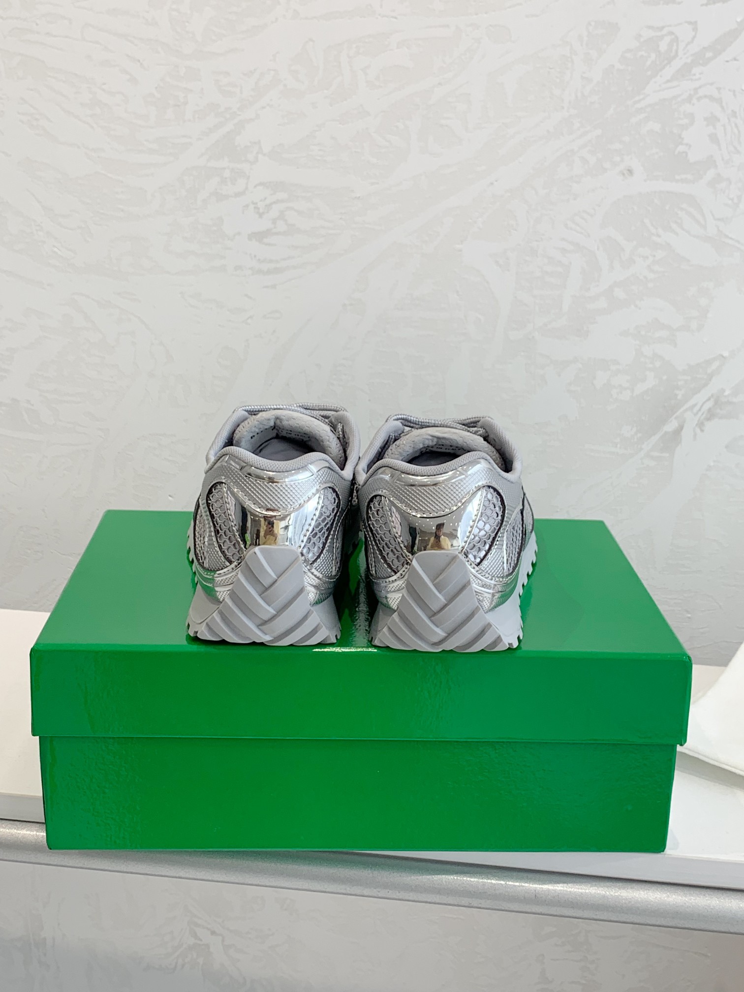 Bottega Veneta Orbit Silver 741357V4V511414