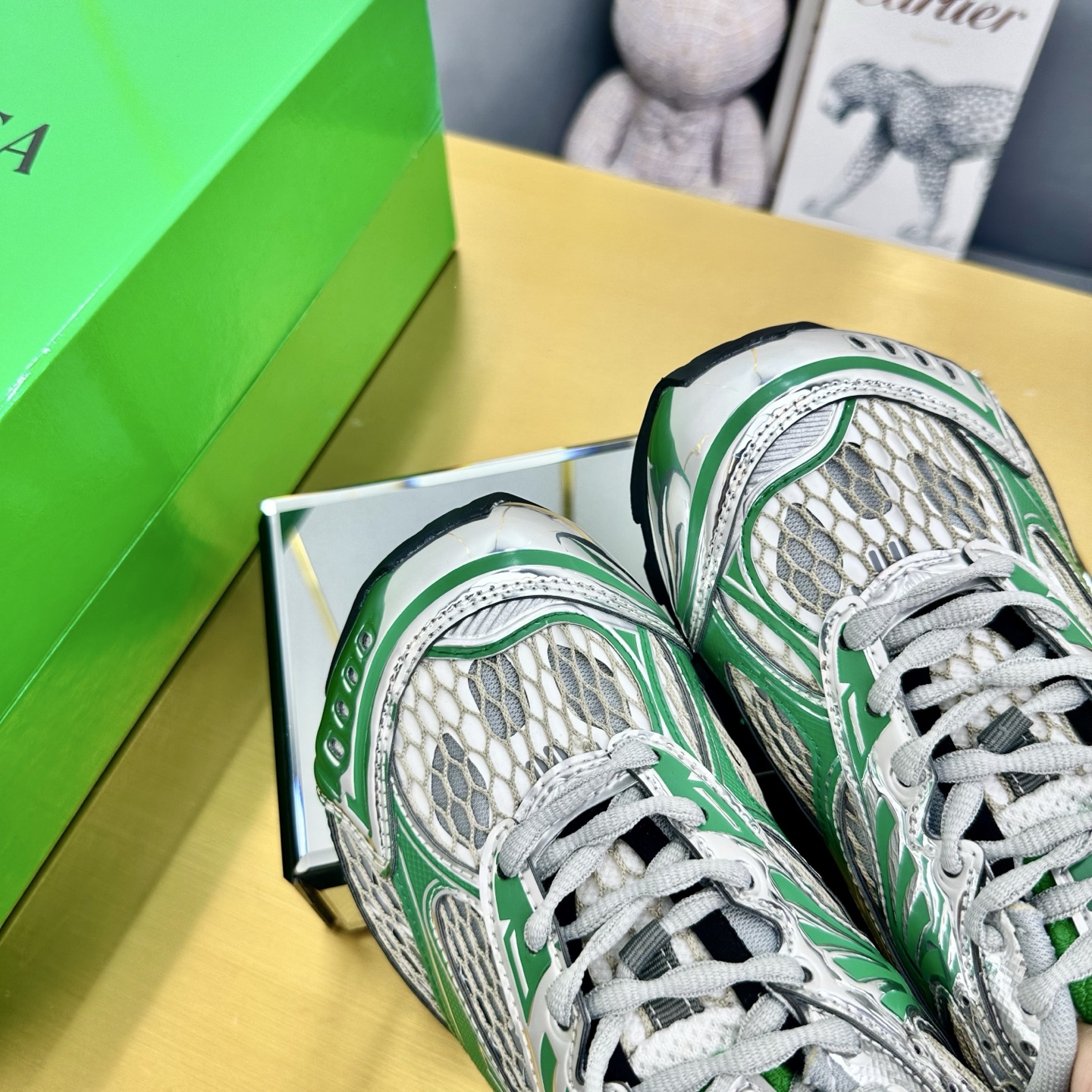 Bottega Veneta Orbit Silver Parakeet 741357V2X401428