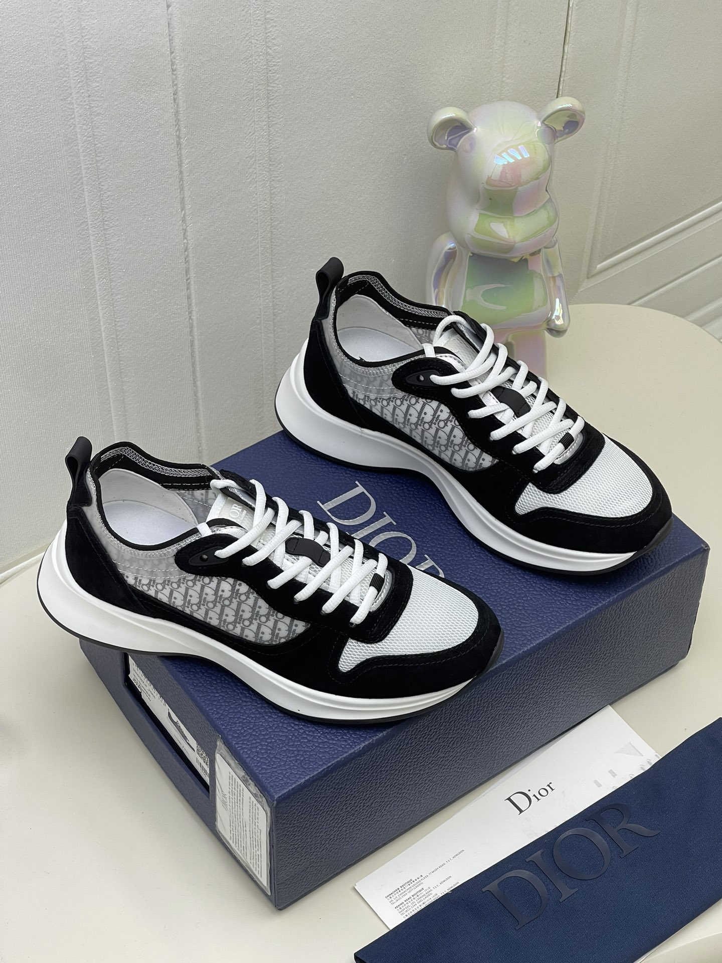 Dior B25 Oblique Runner Sneaker Black Suede 3SN259YUH_H960