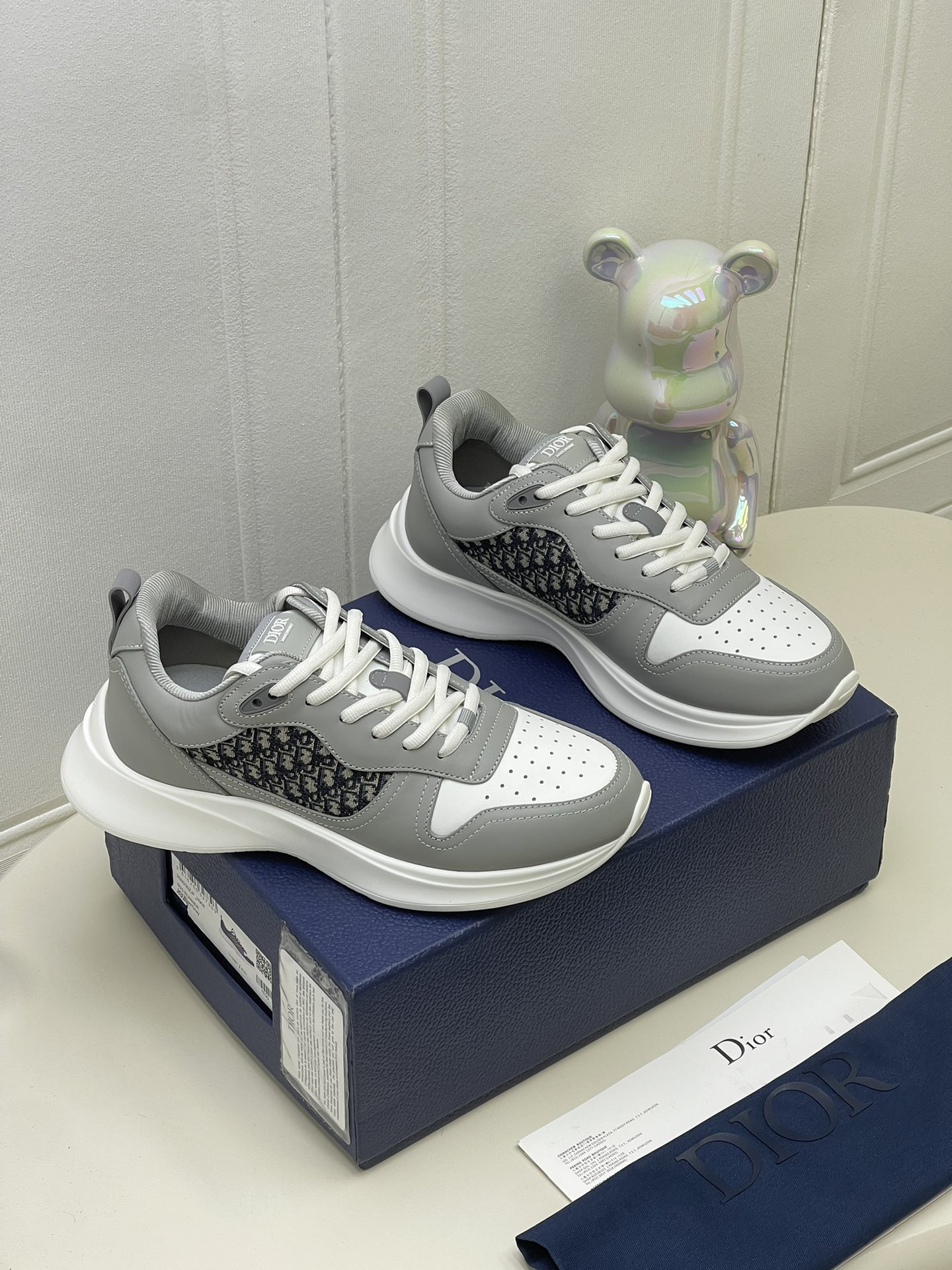 B25 Runner Sneaker Grey Calfskin and Dior Oblique Jacquard 3SN299ZIR H165