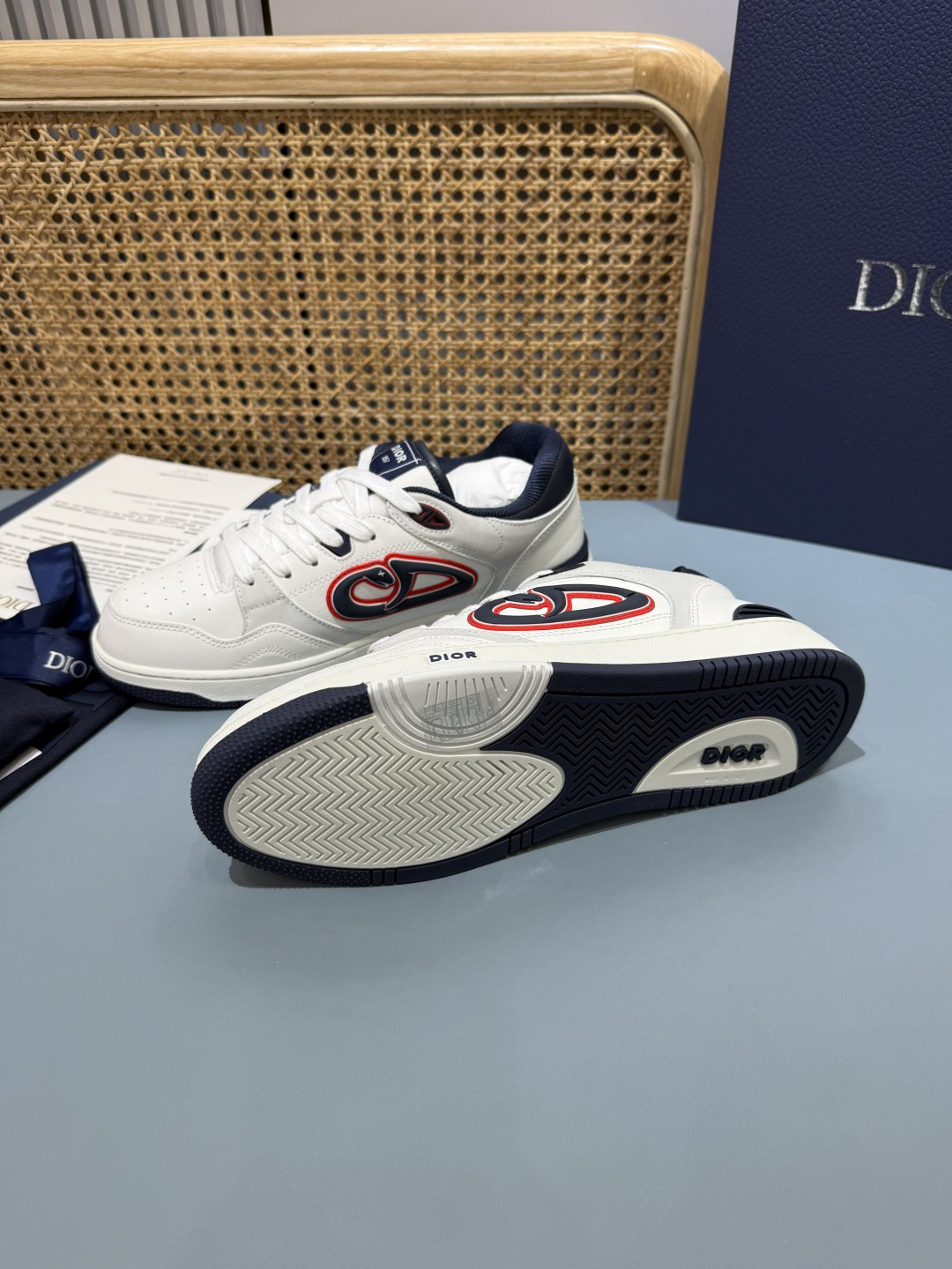 Dior B57 Low Dior Oblique White Navy Blue 3SN318ZXU H553