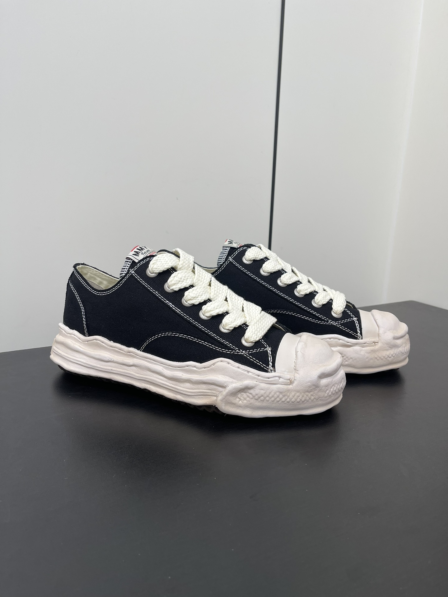 Maison Mihara Yasuhiro Hank Vintage Sole Canvas Low Black A09FW734-BLK