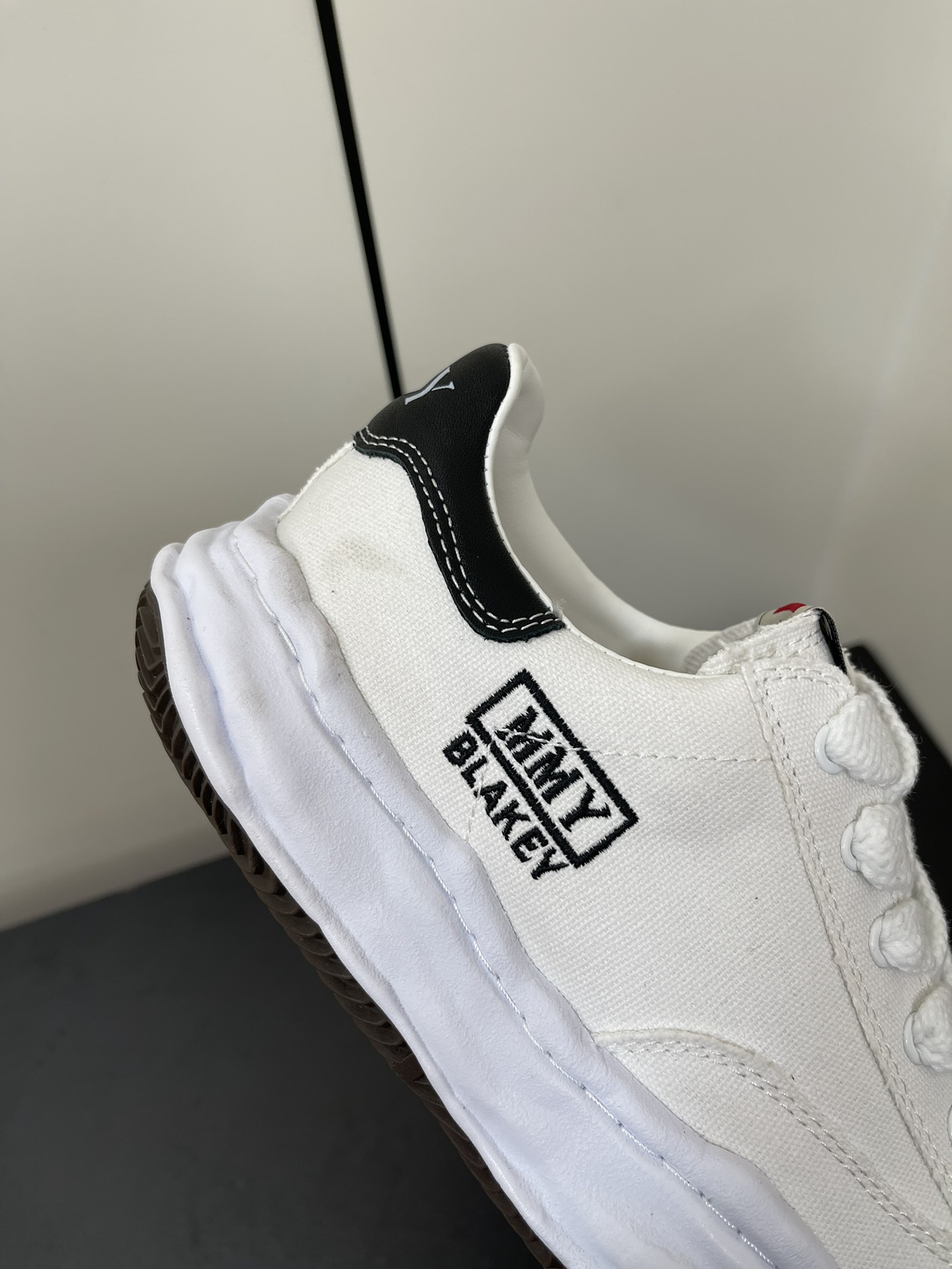 Maison Mihara Yasuhiro Blakey OG Sole Canvas Low White A08FW735